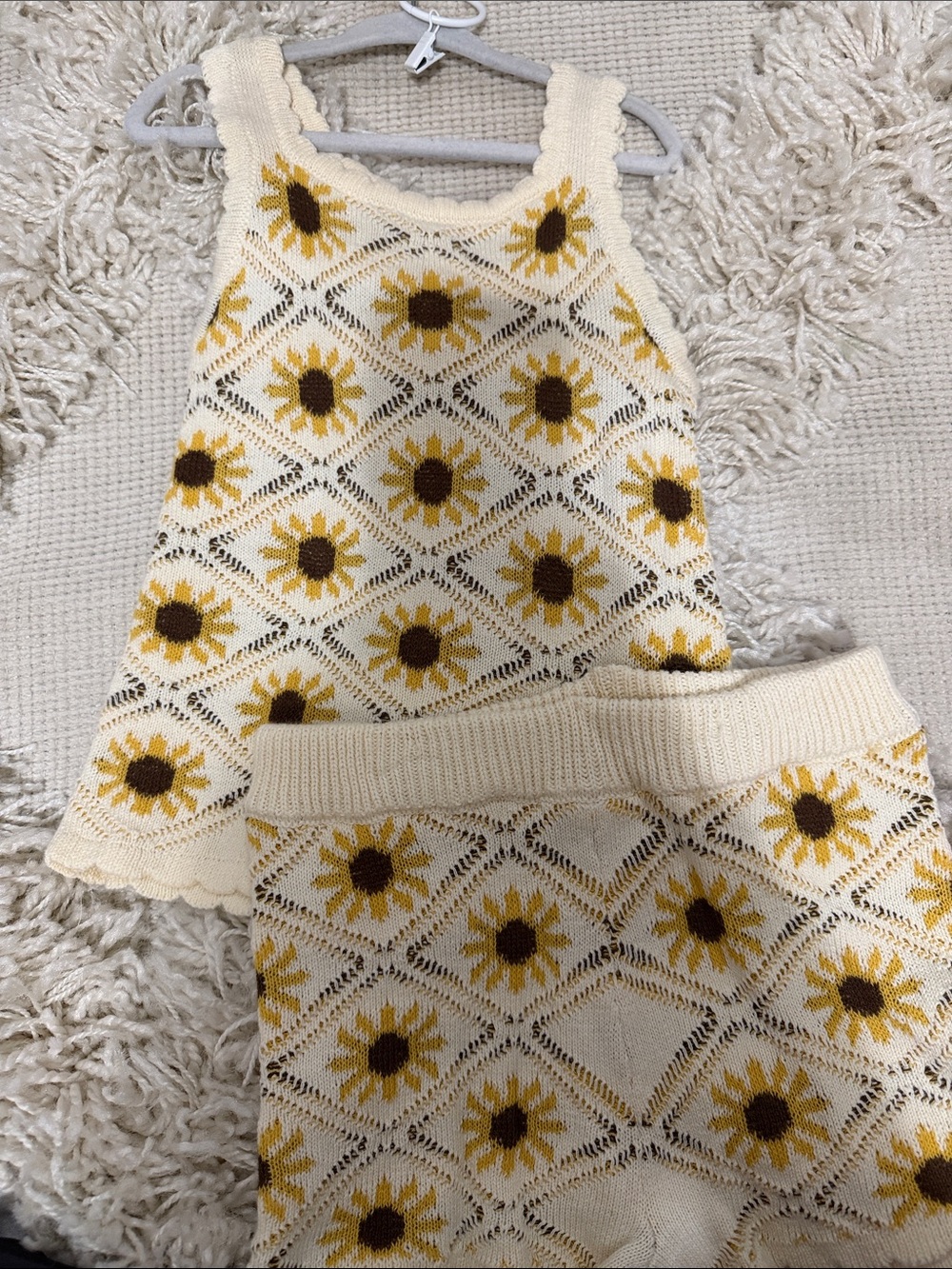 Jessica Simpson Cream Sunflower Knit Matching Set